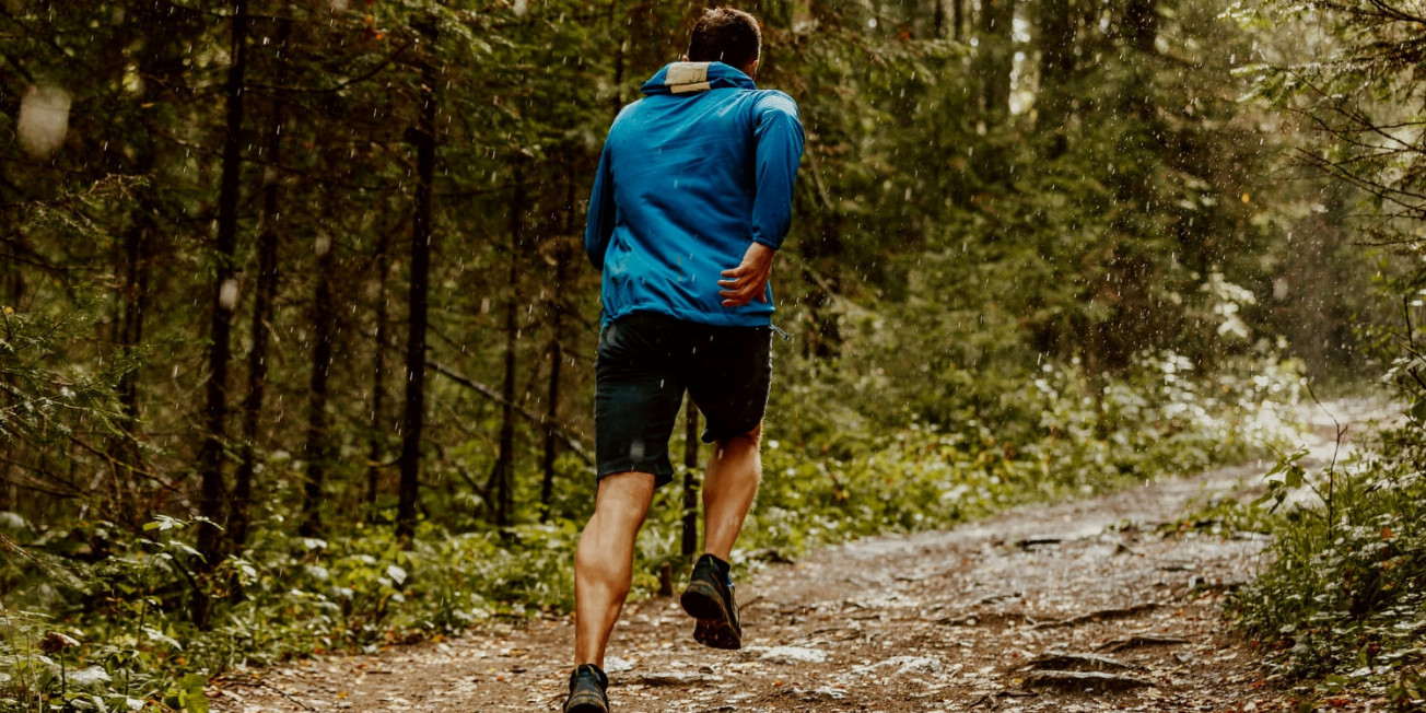 Atmungsaktiv, leicht, robust: Was gute Trailrunning-Jacken ausmacht